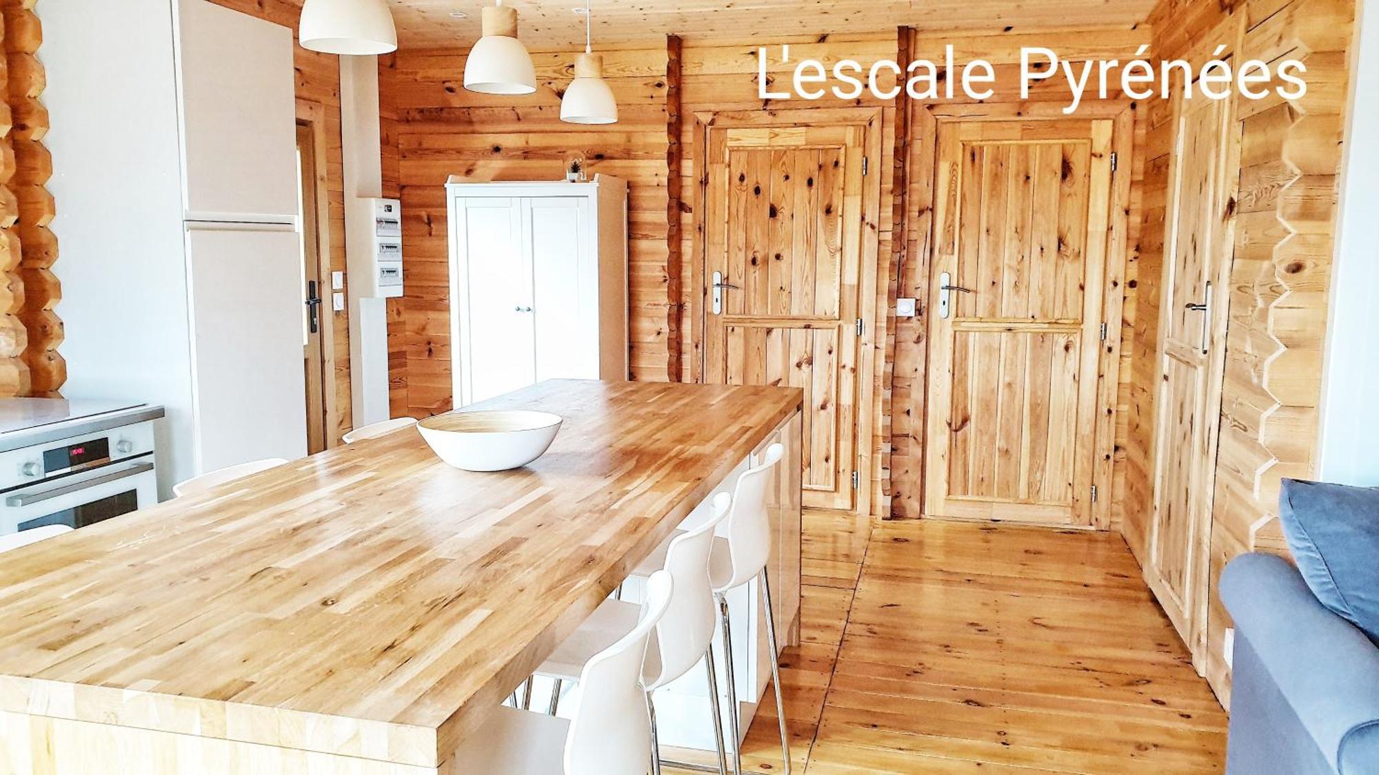 Le Chalet Jacuzzi Et Detente 4 Etoiles บาญเญอ-เดอ-บีกอร์ ภายนอก รูปภาพ