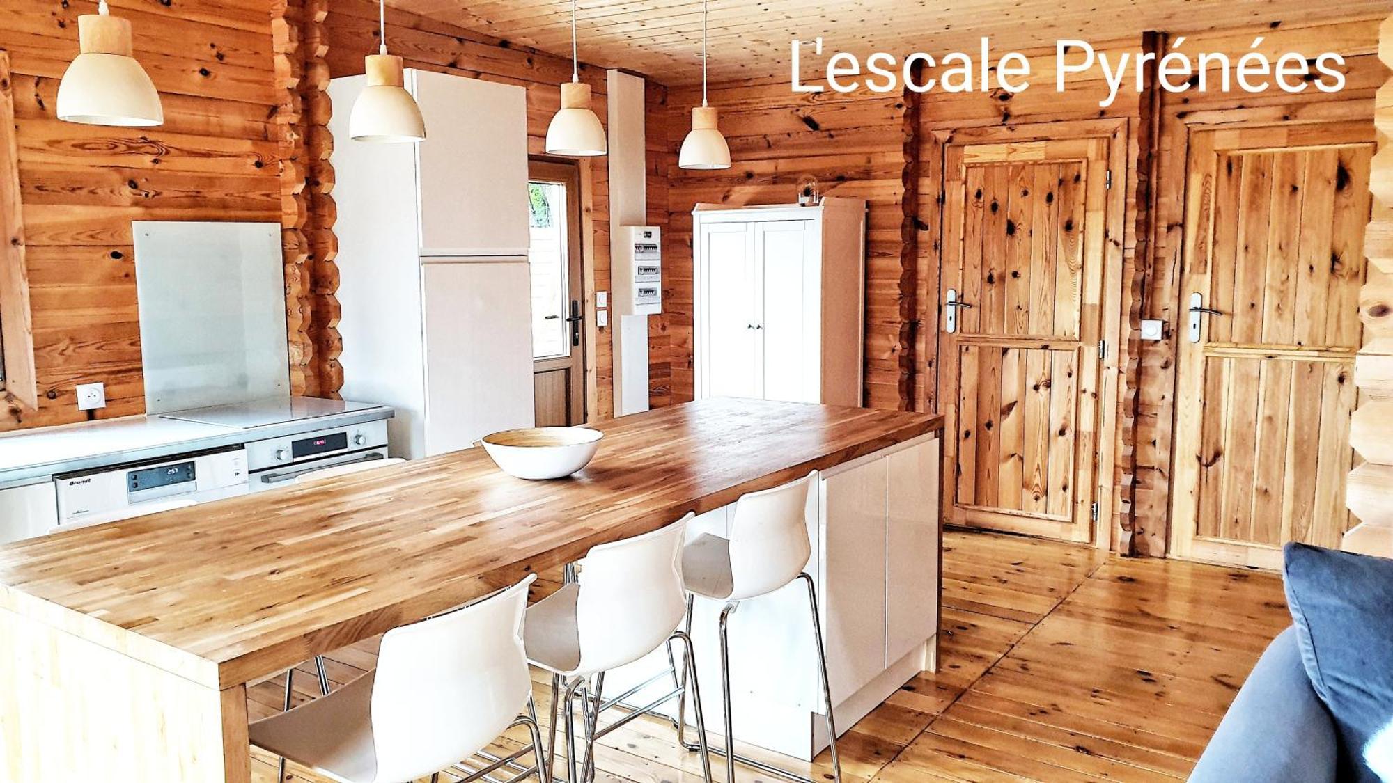 Le Chalet Jacuzzi Et Detente 4 Etoiles บาญเญอ-เดอ-บีกอร์ ภายนอก รูปภาพ