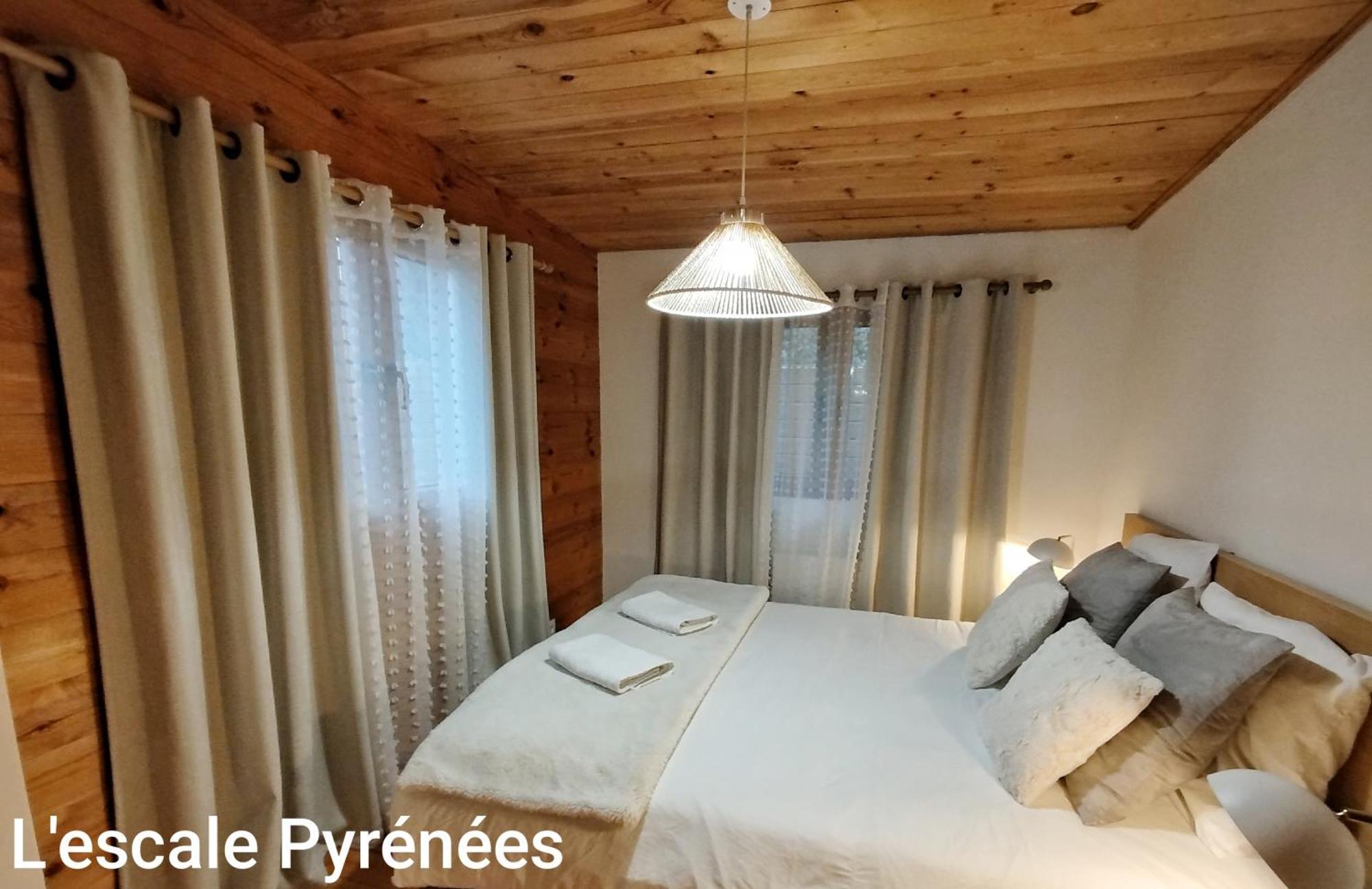 Le Chalet Jacuzzi Et Detente 4 Etoiles บาญเญอ-เดอ-บีกอร์ ภายนอก รูปภาพ